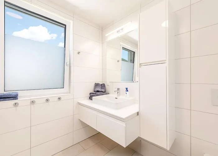 Neualm 5 - By Mynests 斯拉德明